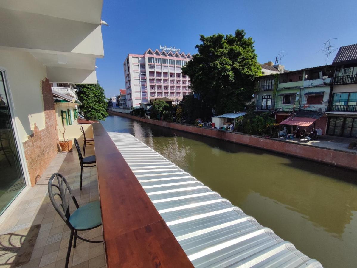 Ks House Hotel Bangkok Exterior photo
