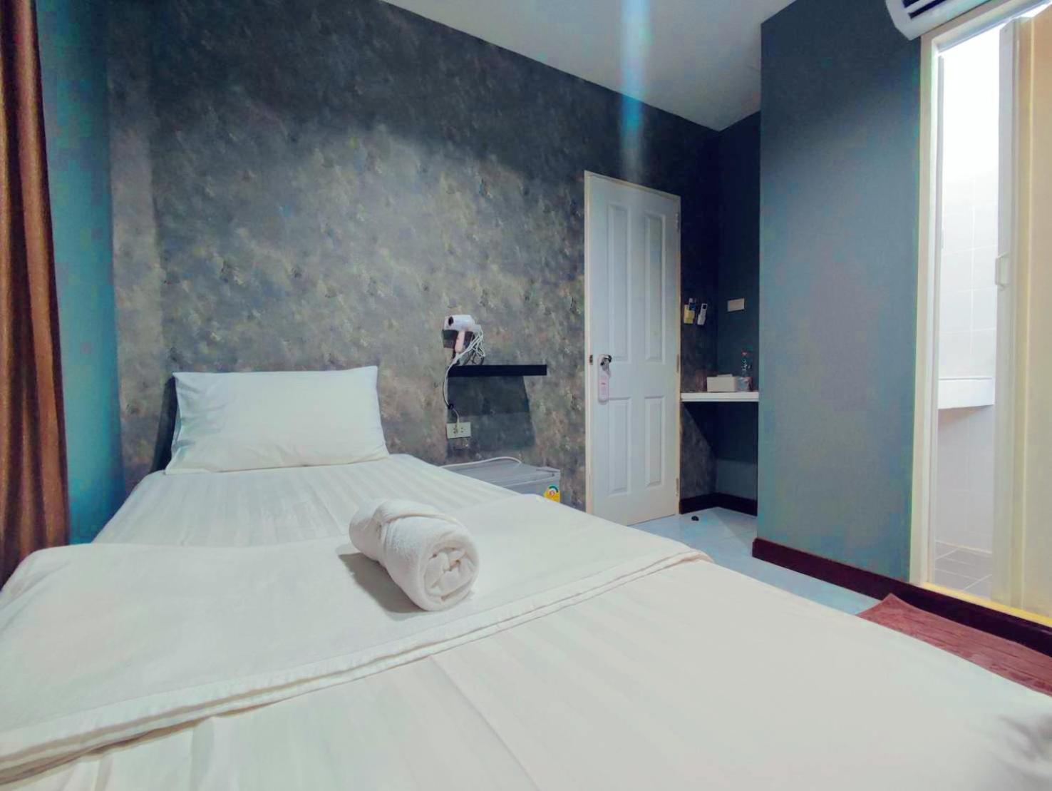 Ks House Hotel Bangkok Exterior photo